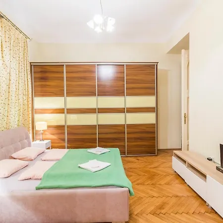 Bessara Budapest